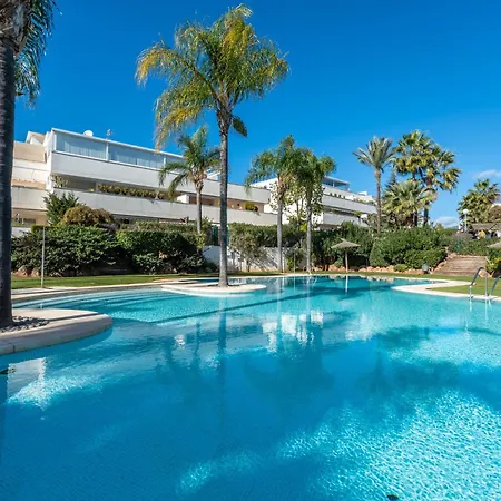 Altos De Banus Lv Apartment Marbella